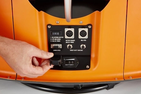 BALL LAUNCHER TRAINER BOOSTER WITH FEEDER