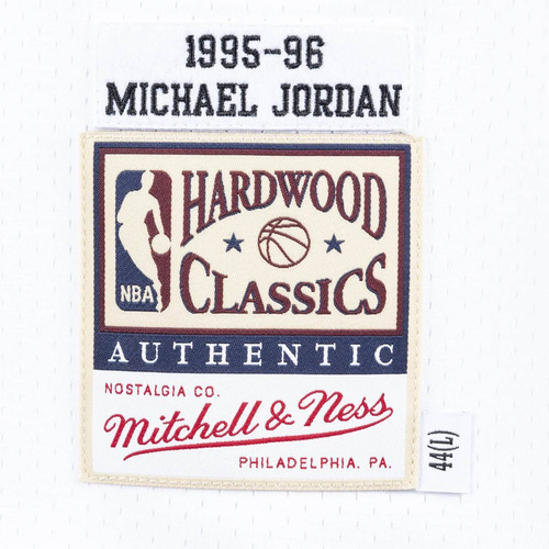 Koszulka meczowa Mitchell & Ness Authentic Michael Jordan Chicago Bulls 1995-96 - AJY4LG19009-CBUWHIT95MJO