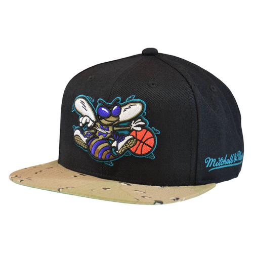 Mitchell & Ness NBA Choco Camo Snapback HWC Charlotte Hornets - HHSS1101-CHOYYPPPBLCK