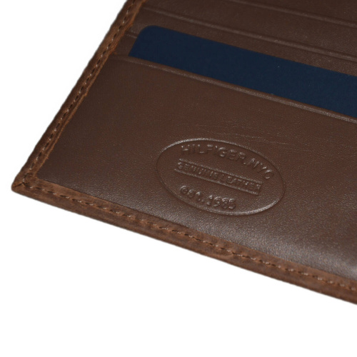 TOMMY HILFIGER JOHNSON CC AND COIN POCKET BROWN