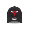 New Era 9FORTY Chicago Bulls Team Side Patch Black Strapback Cap - 60364397