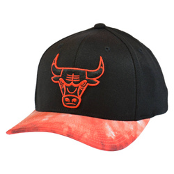 Czapka z daszkiem Mitchell & Ness NBA Tie Dye Classic Red Chicago Bulls Snapback - 6HSSFH21HW002-CBUBKRD